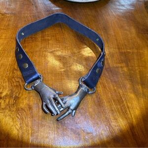 70s Victorian revival, Clasping Hands Belt Bronze and Leather Hippie Boho RARE